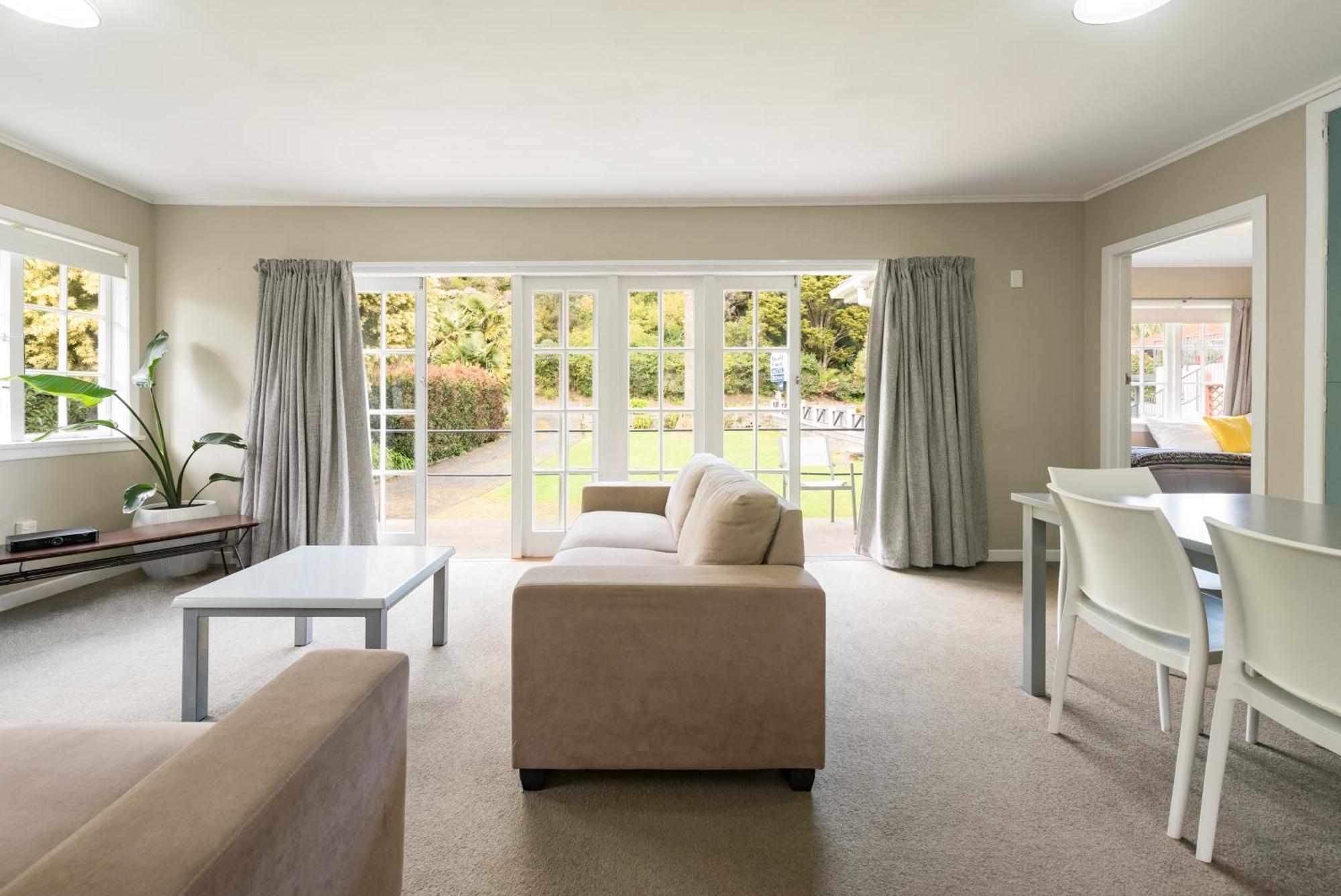 Averill Court Motel 4*